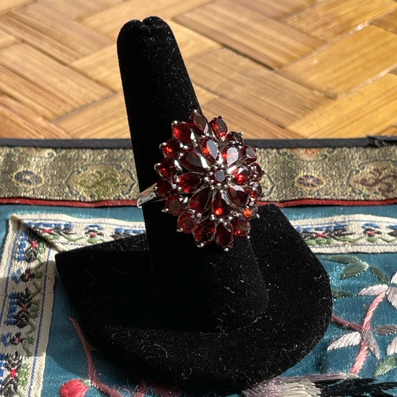 Stunning garnet 925 cluster statement ring JTV - Picture 2 of 7
